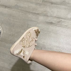 Women Chinese Style Embroidered Boots Hanfu Ancient Costume Shoes - size 6